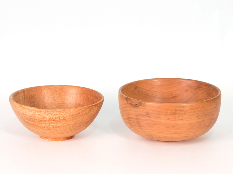 dos cuencos de madera